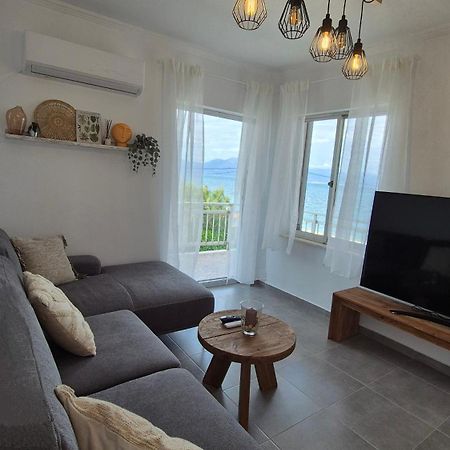 Lana'S Place Kalamos  Bagian luar foto